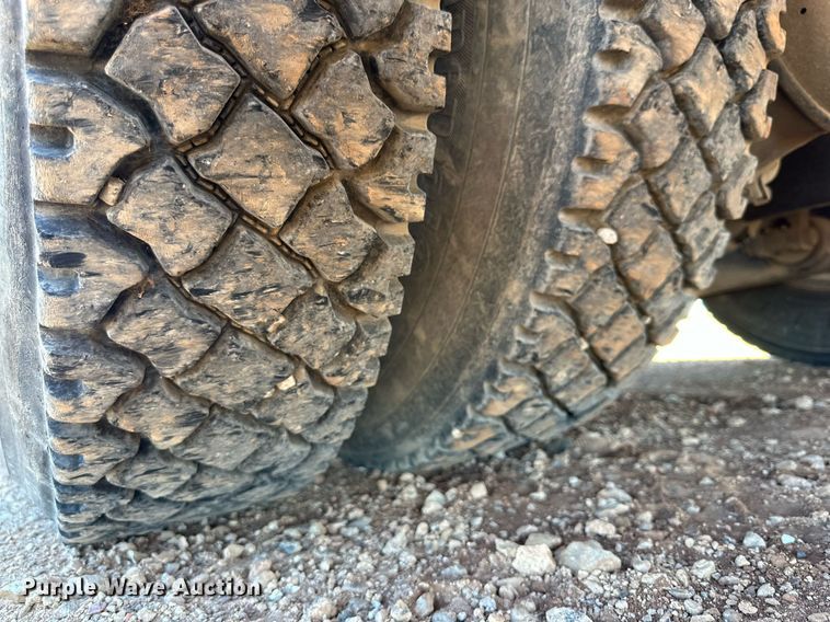 image for item DQ1558 2012 International WorkStar 7400  bucket truck