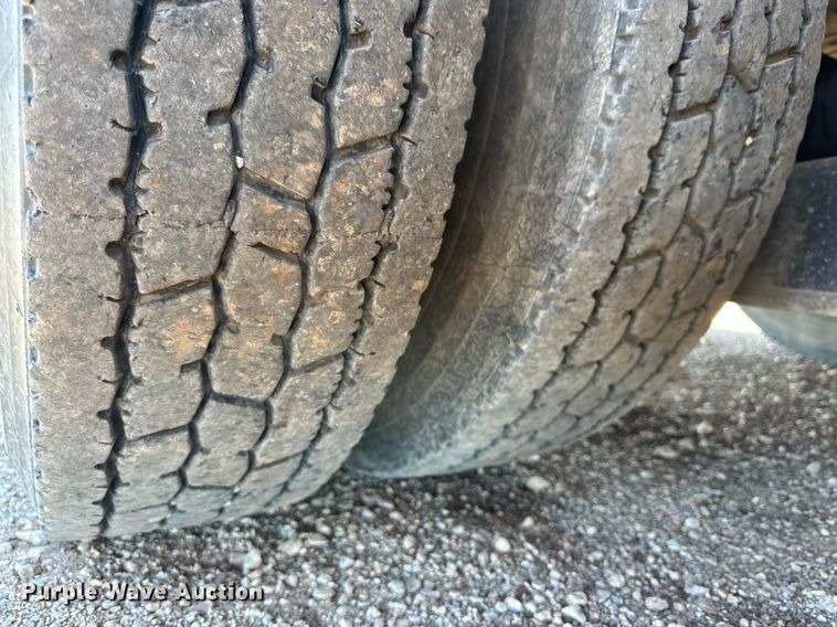 image for item DQ1558 2012 International WorkStar 7400  bucket truck