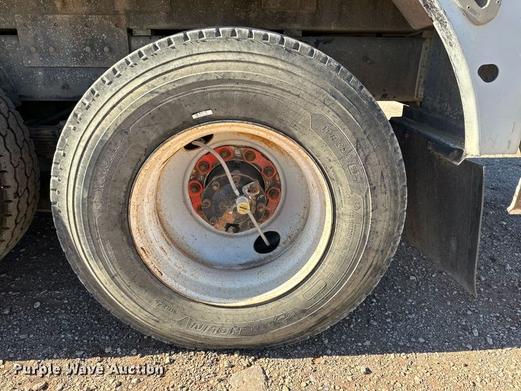 image for item DQ1558 2012 International WorkStar 7400  bucket truck