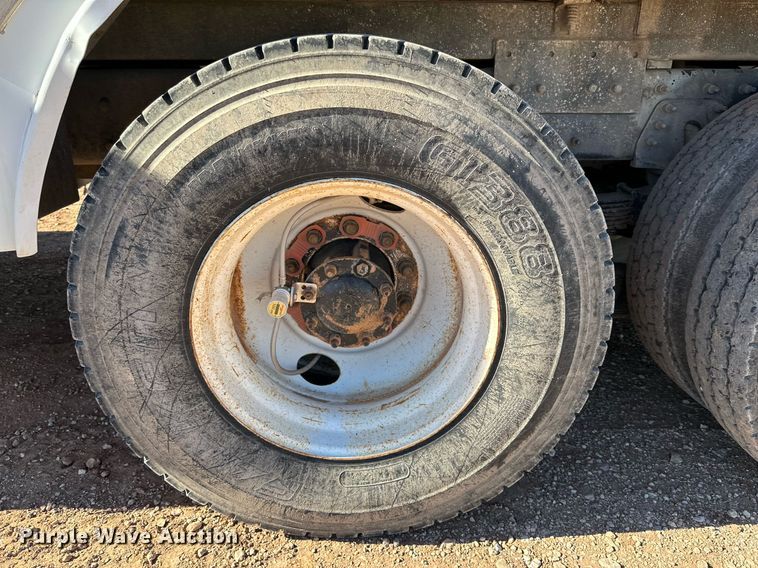 image for item DQ1558 2012 International WorkStar 7400  bucket truck