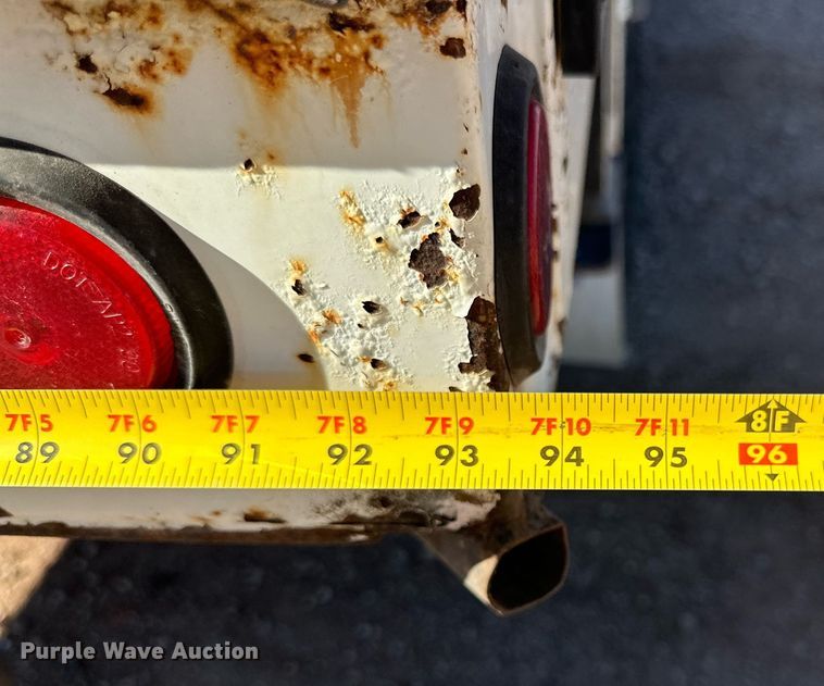 image for item DQ1559 2010 International DuraStar 4300  bucket truck