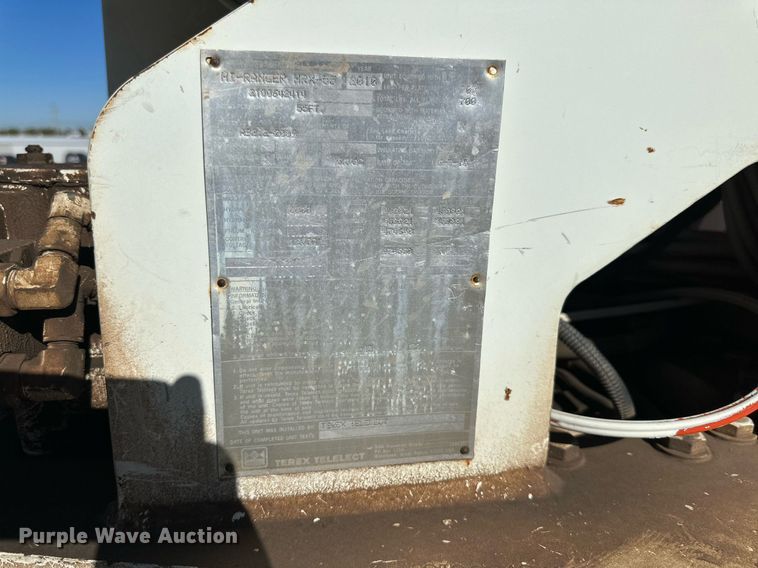 image for item DQ1559 2010 International DuraStar 4300  bucket truck