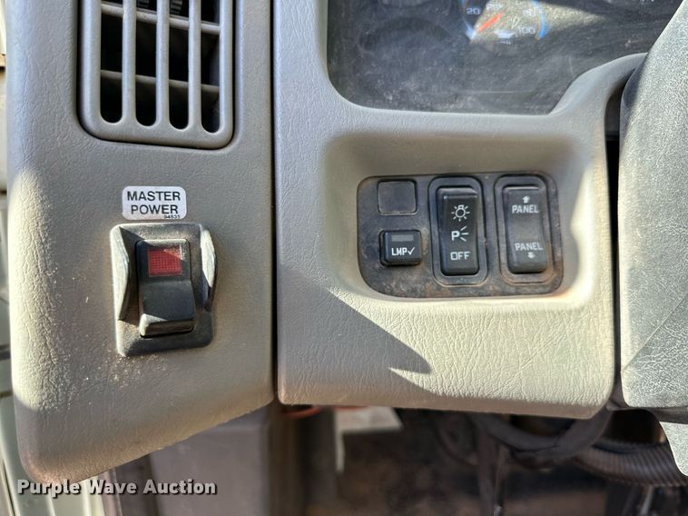 image for item DQ1559 2010 International DuraStar 4300  bucket truck