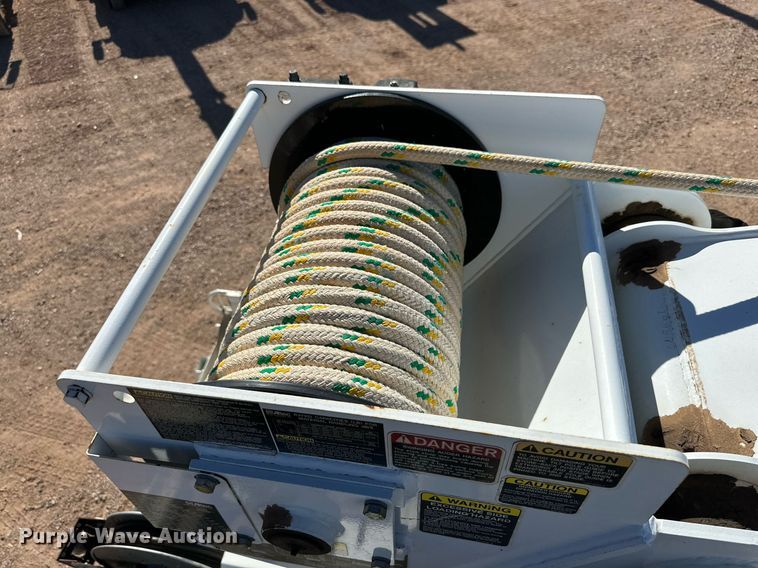 image for item DQ1561 2008 International WorkStar 7400  digger derrick truck