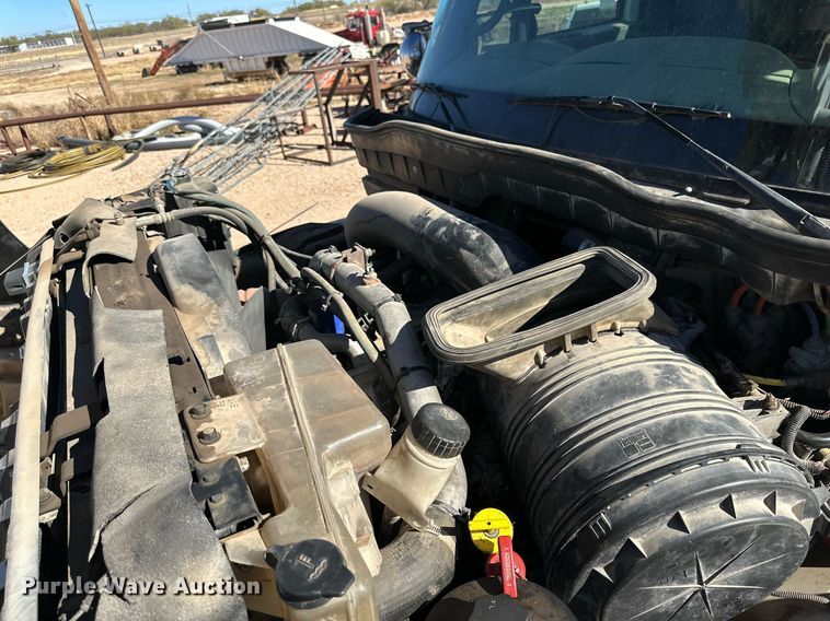 image for item DQ1561 2008 International WorkStar 7400  digger derrick truck