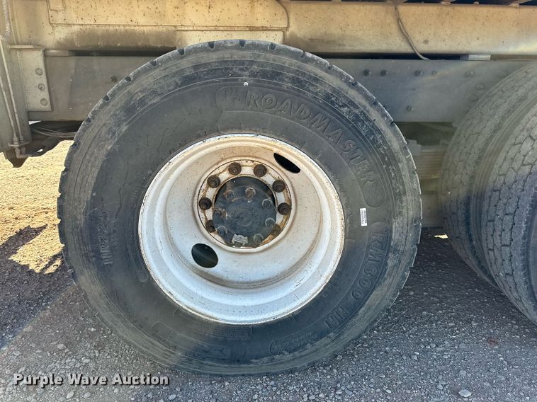 image for item DQ1561 2008 International WorkStar 7400  digger derrick truck