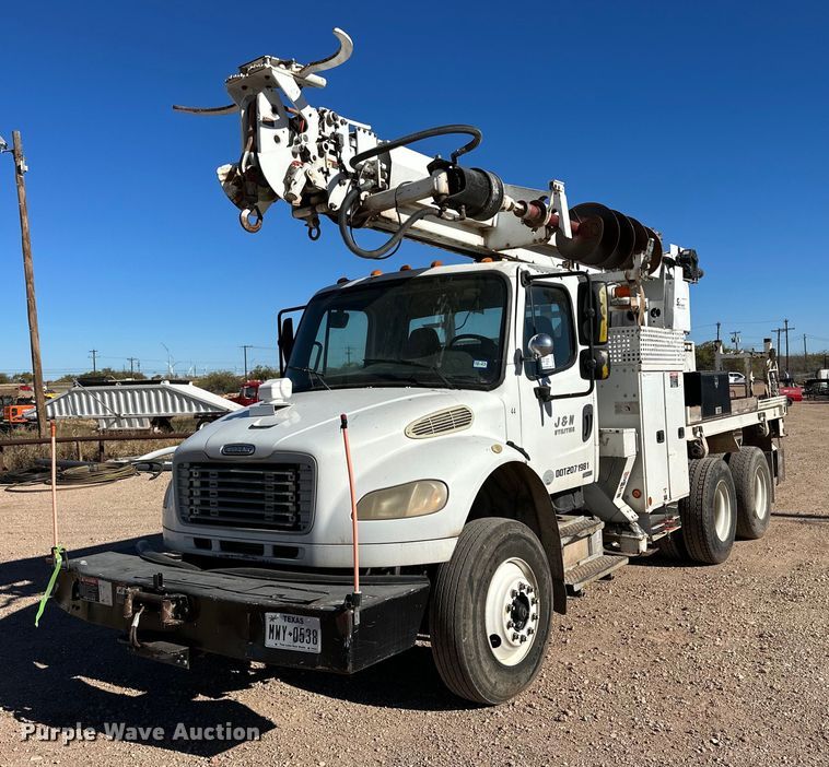 image for item DQ1563 2010 Freightliner Business Class M2 106  digger derrick truck