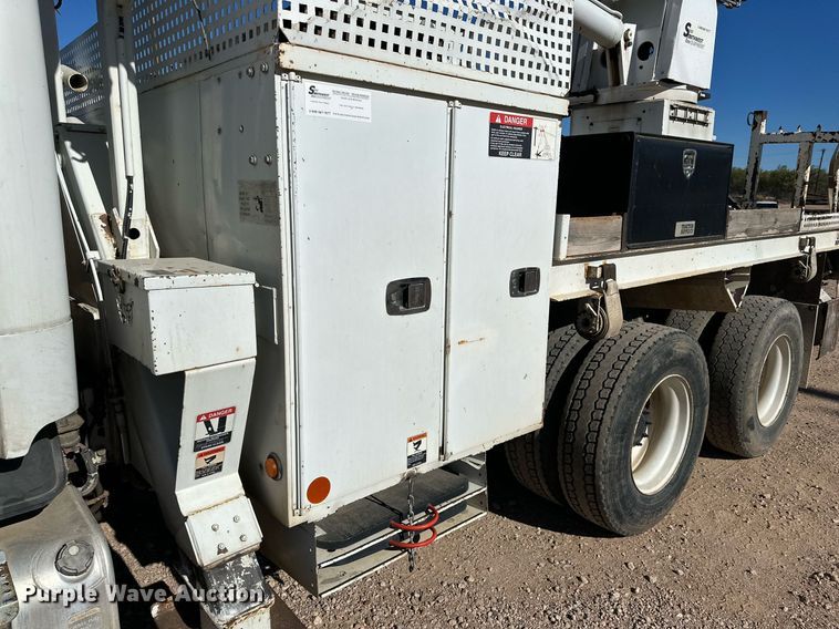 image for item DQ1563 2010 Freightliner Business Class M2 106  digger derrick truck