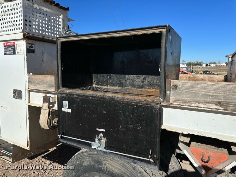 image for item DQ1563 2010 Freightliner Business Class M2 106  digger derrick truck