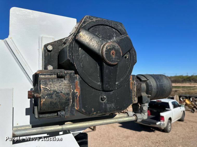 image for item DQ1563 2010 Freightliner Business Class M2 106  digger derrick truck