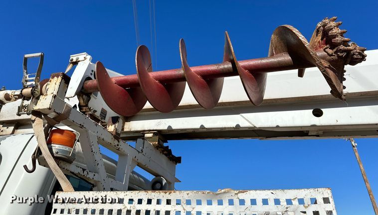 image for item DQ1563 2010 Freightliner Business Class M2 106  digger derrick truck