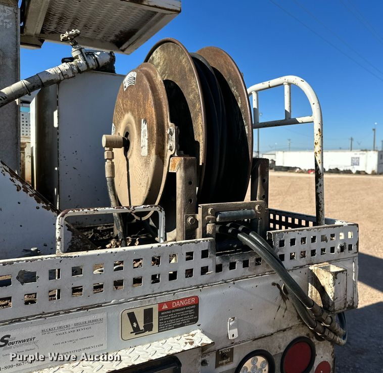 image for item DQ1563 2010 Freightliner Business Class M2 106  digger derrick truck