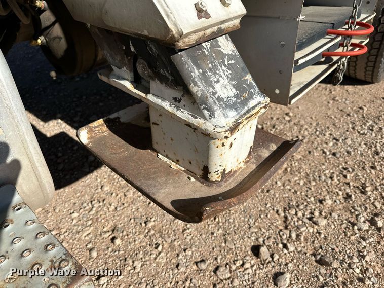 image for item DQ1563 2010 Freightliner Business Class M2 106  digger derrick truck