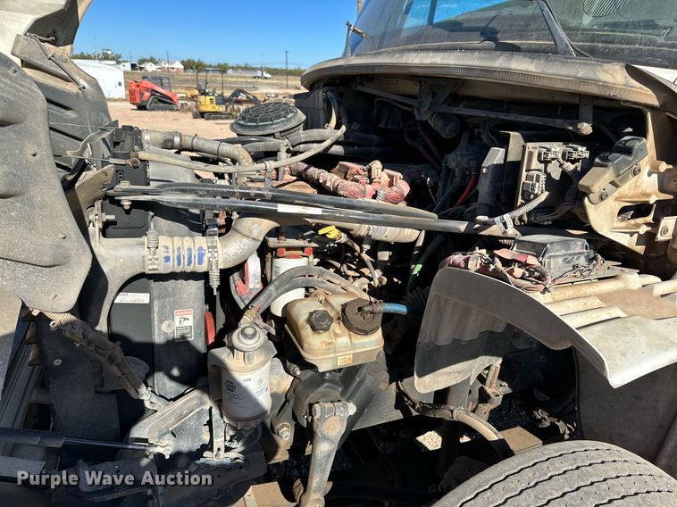 image for item DQ1563 2010 Freightliner Business Class M2 106  digger derrick truck