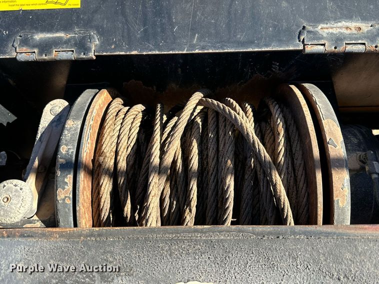 image for item DQ1563 2010 Freightliner Business Class M2 106  digger derrick truck