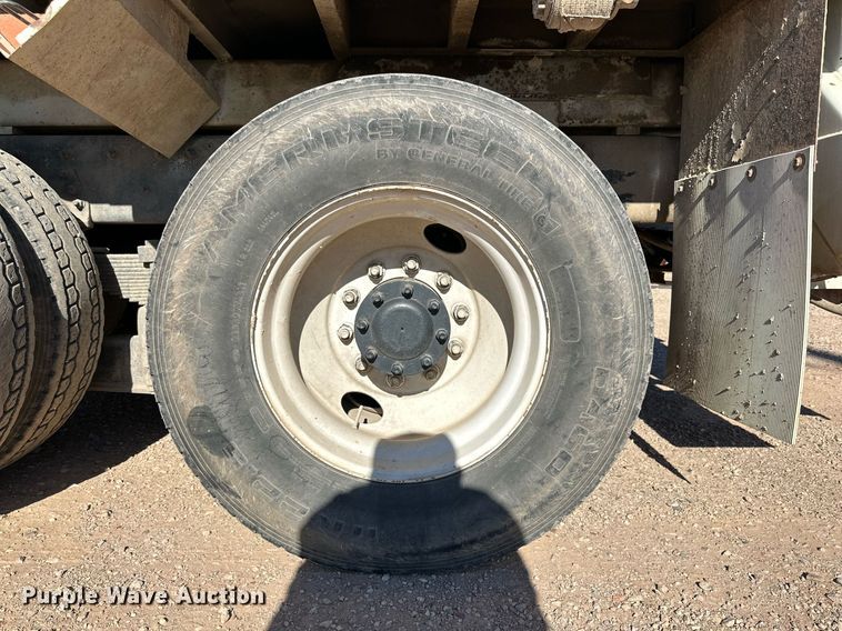 image for item DQ1563 2010 Freightliner Business Class M2 106  digger derrick truck