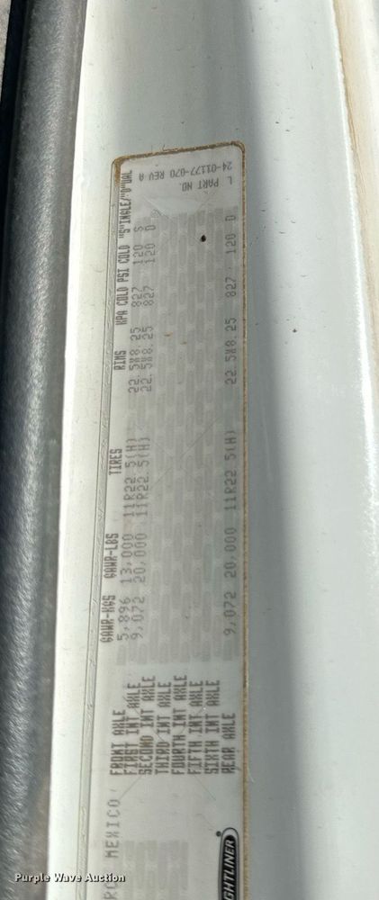 image for item DQ1563 2010 Freightliner Business Class M2 106  digger derrick truck