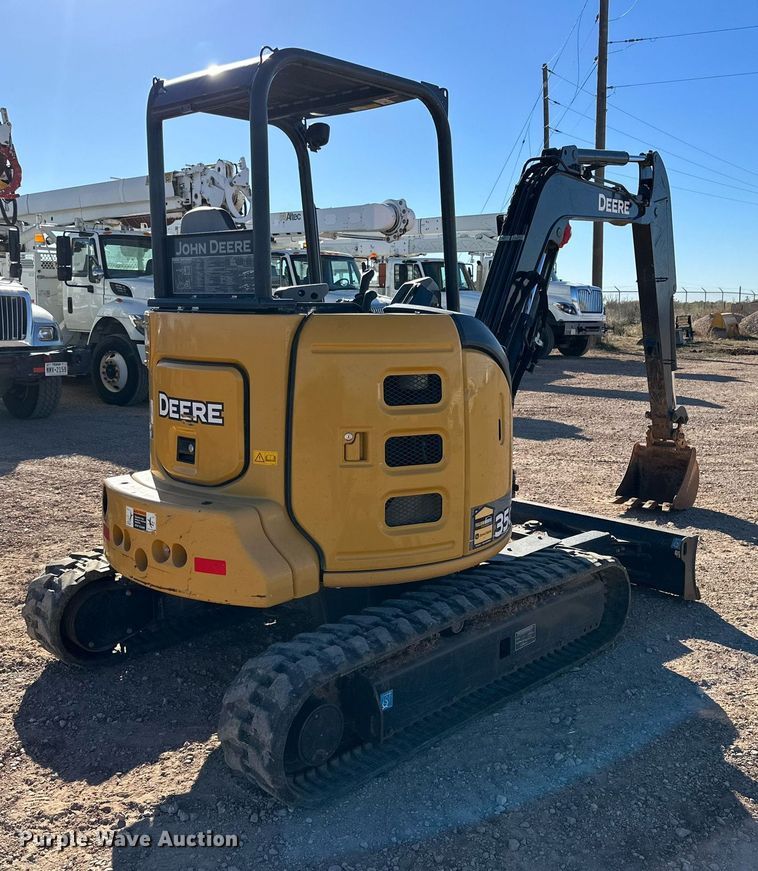 image for item DQ1564 2019 John Deere 35G  mini excavator