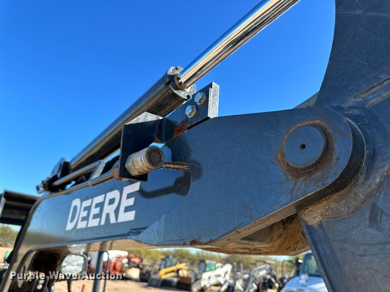 image for item DQ1564 2019 John Deere 35G  mini excavator