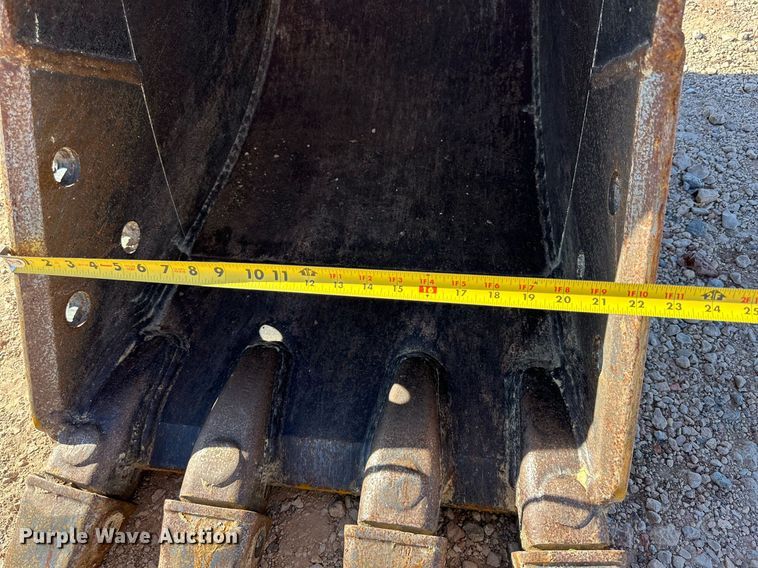 image for item DQ1565 2019 Hitachi Zaxis 135US-6N  excavator