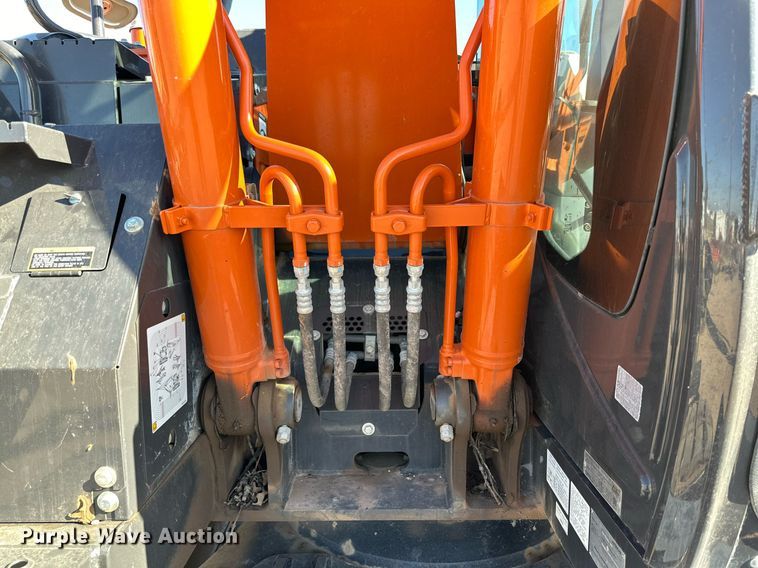 image for item DQ1565 2019 Hitachi Zaxis 135US-6N  excavator