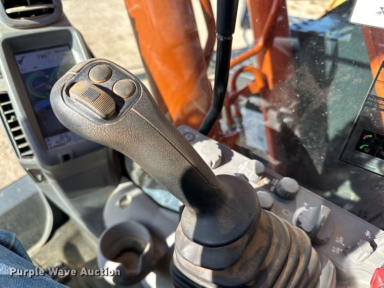 image for item DQ1565 2019 Hitachi Zaxis 135US-6N  excavator