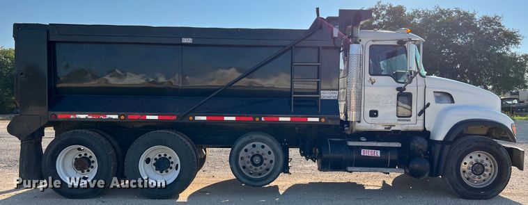 image for item DQ2207 2004 Mack CV713  dump truck