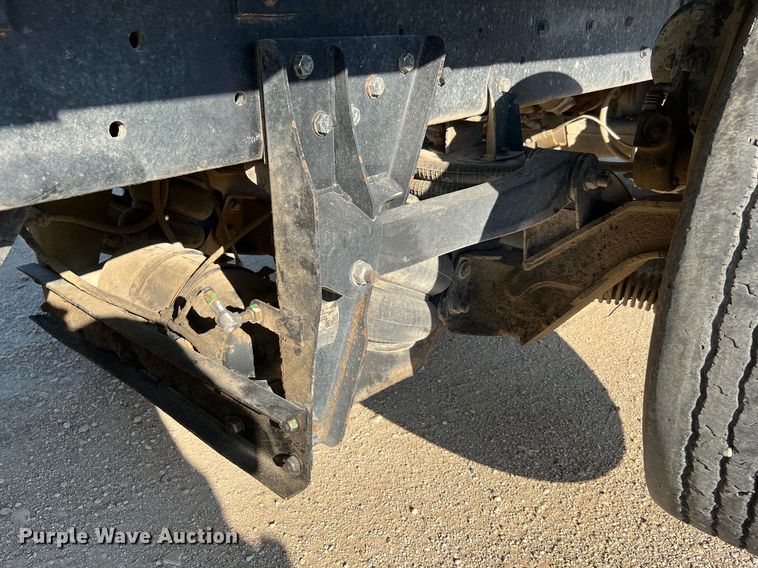 image for item DQ2207 2004 Mack CV713  dump truck