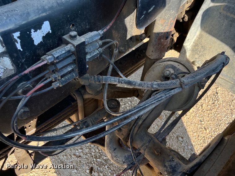 image for item DQ2207 2004 Mack CV713  dump truck