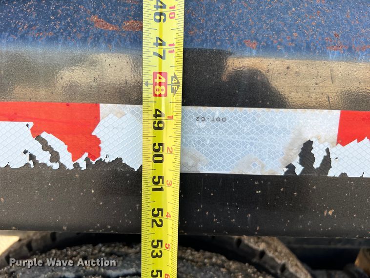 image for item DQ2207 2004 Mack CV713  dump truck