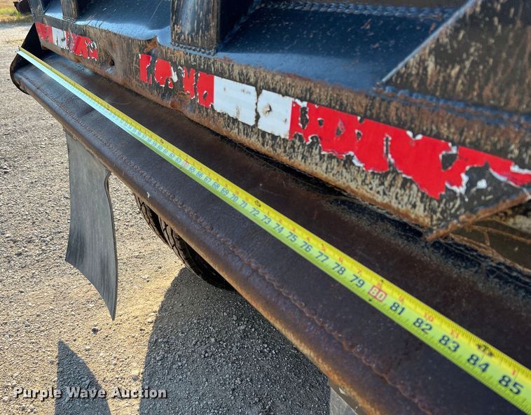 image for item DQ2207 2004 Mack CV713  dump truck