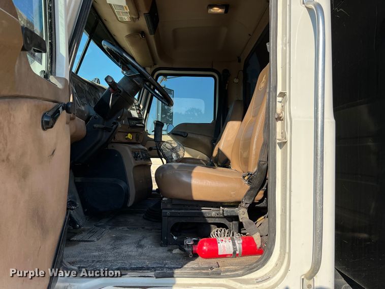 image for item DQ2207 2004 Mack CV713  dump truck