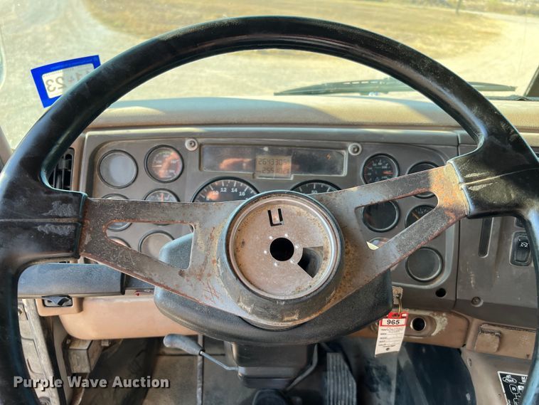 image for item DQ2207 2004 Mack CV713  dump truck