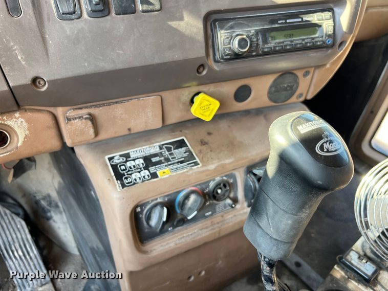 image for item DQ2207 2004 Mack CV713  dump truck