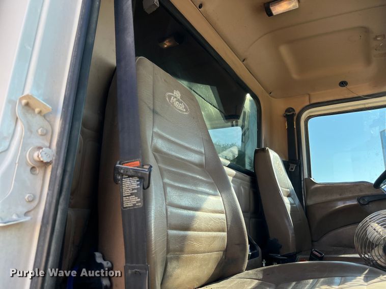 image for item DQ2207 2004 Mack CV713  dump truck