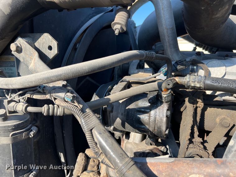 image for item DQ2207 2004 Mack CV713  dump truck