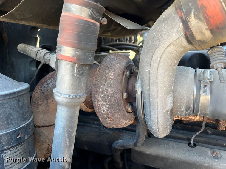 image for item DQ2207 2004 Mack CV713  dump truck