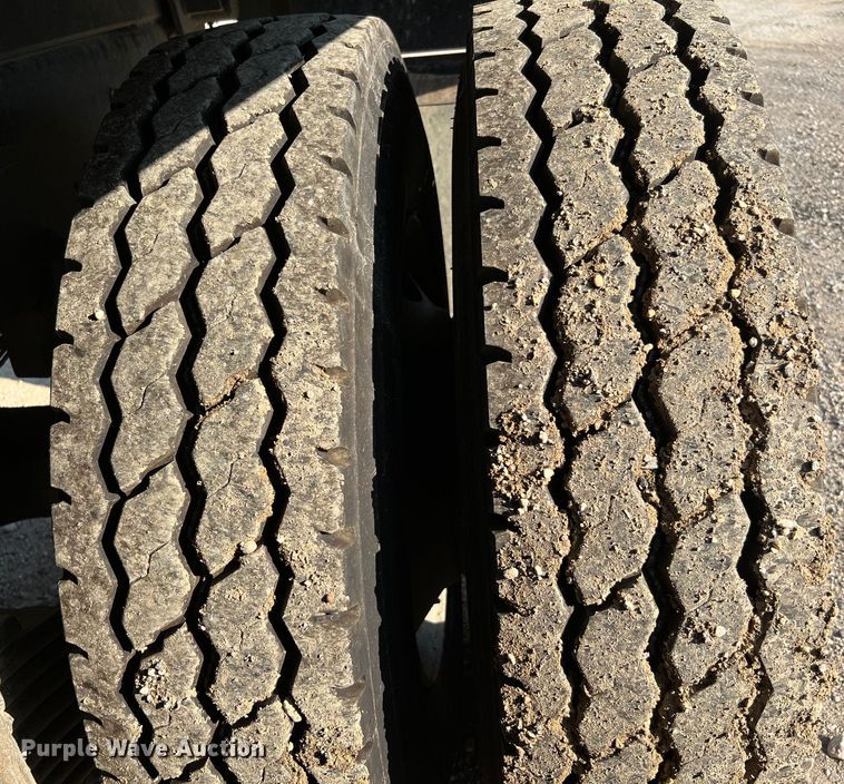 image for item DQ2207 2004 Mack CV713  dump truck