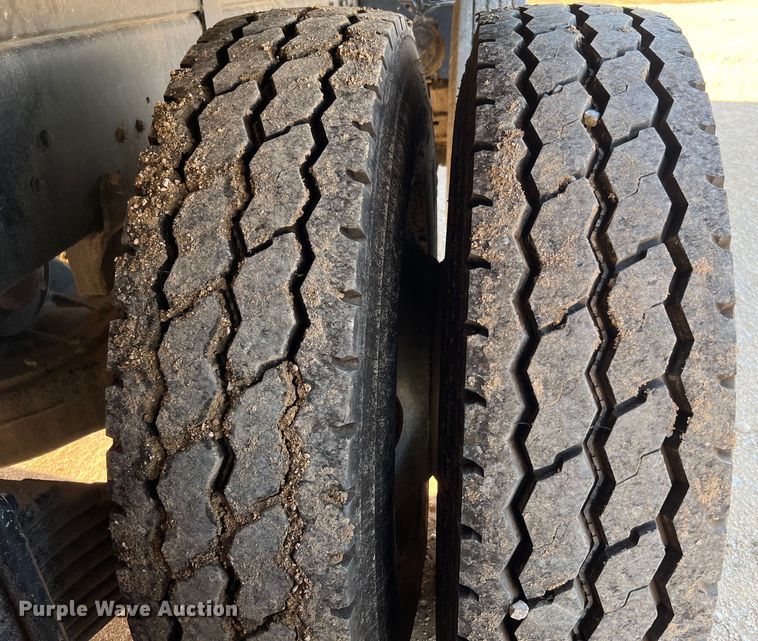 image for item DQ2207 2004 Mack CV713  dump truck