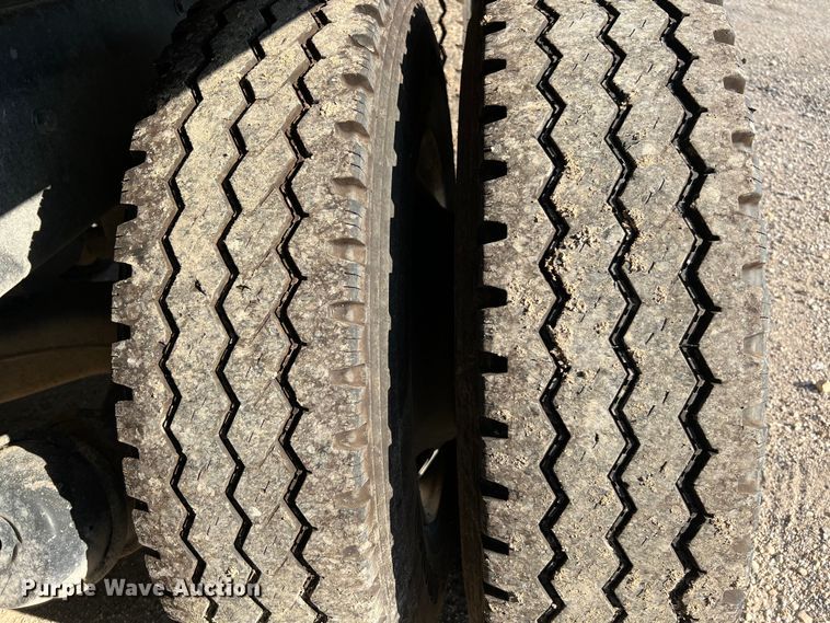 image for item DQ2207 2004 Mack CV713  dump truck