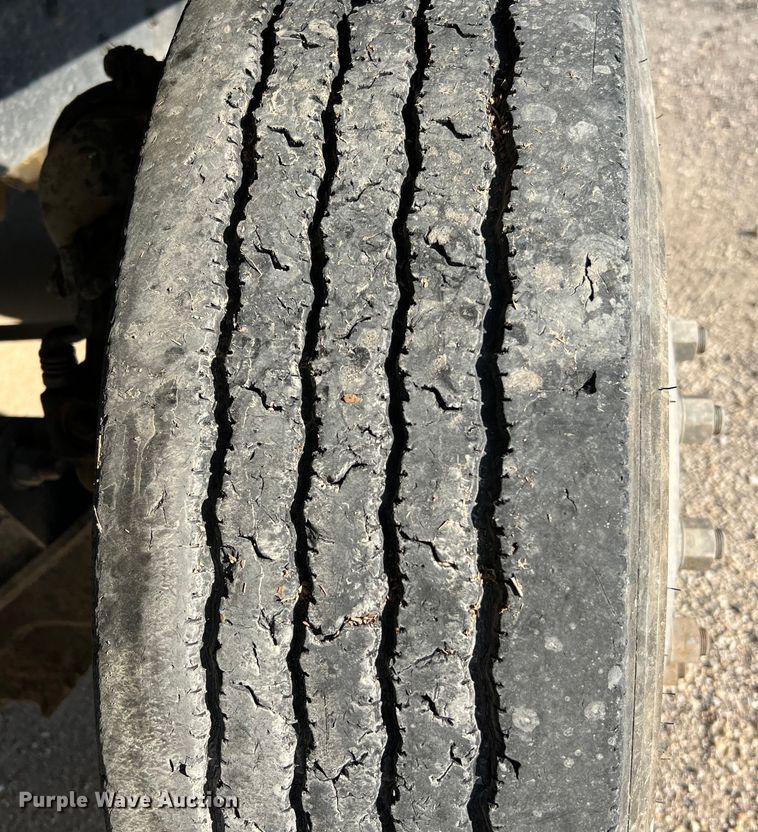 image for item DQ2207 2004 Mack CV713  dump truck