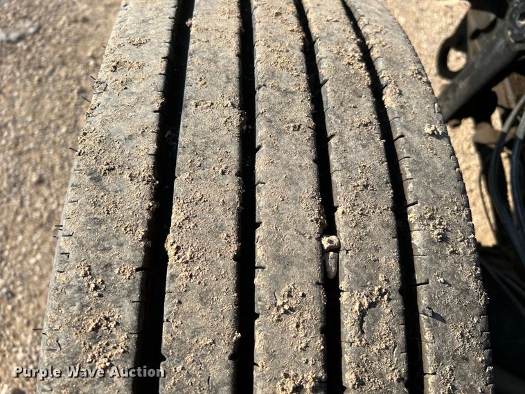 image for item DQ2207 2004 Mack CV713  dump truck