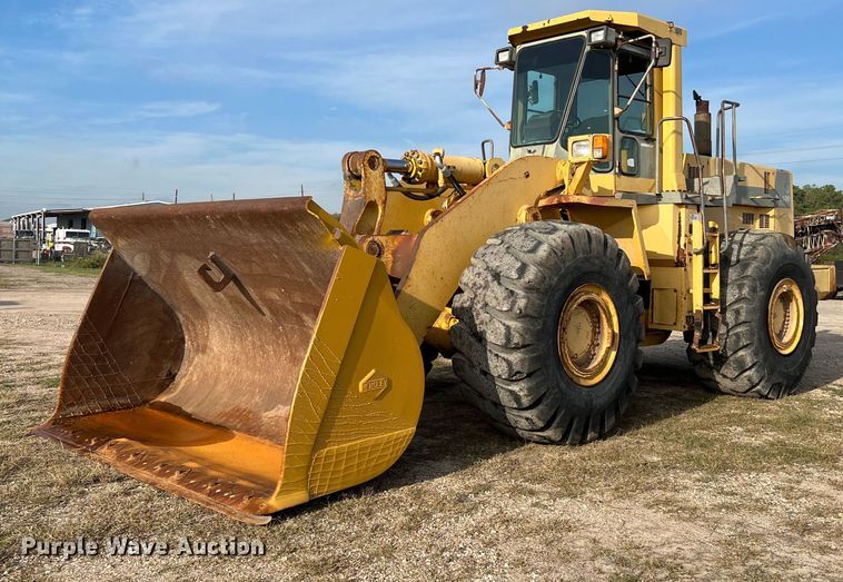 image for item DQ2310 1997 Komatsu WA500-1LE  wheel loader