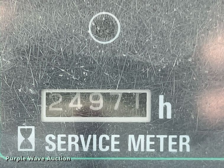 image for item DQ2310 1997 Komatsu WA500-1LE  wheel loader