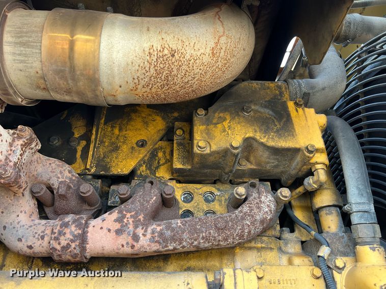 image for item DQ2310 1997 Komatsu WA500-1LE  wheel loader