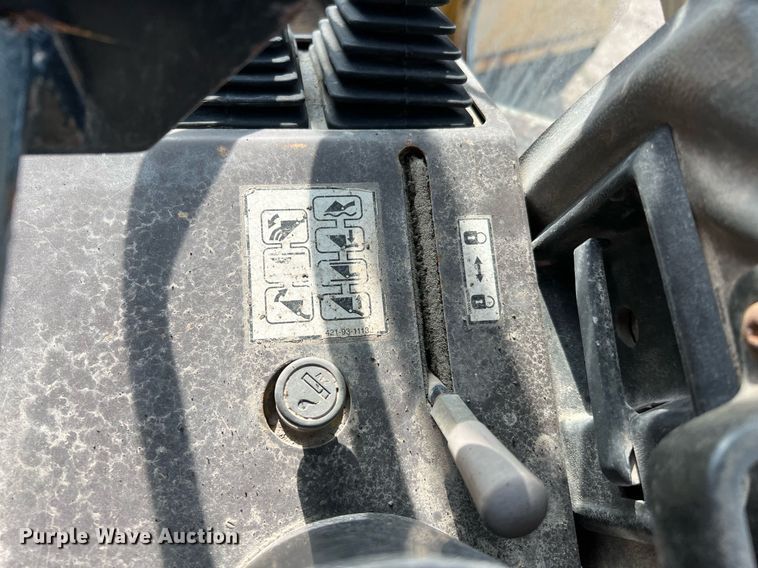 image for item DQ2310 1997 Komatsu WA500-1LE  wheel loader