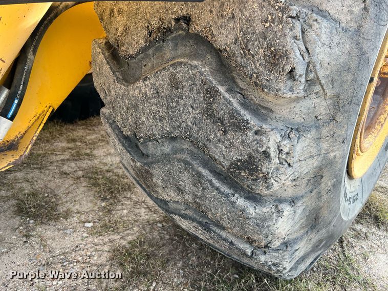 image for item DQ2310 1997 Komatsu WA500-1LE  wheel loader