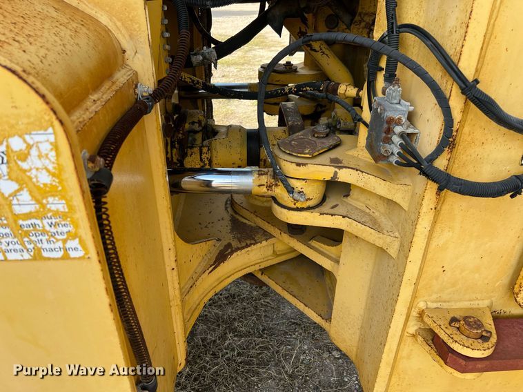 image for item DQ2311 1999 Komatsu WA500-3L  wheel loader