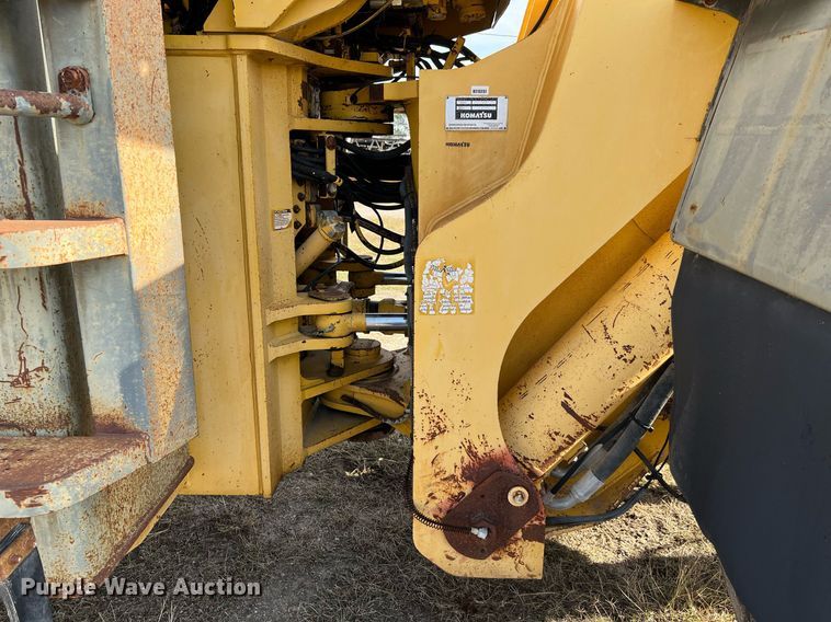 image for item DQ2311 1999 Komatsu WA500-3L  wheel loader