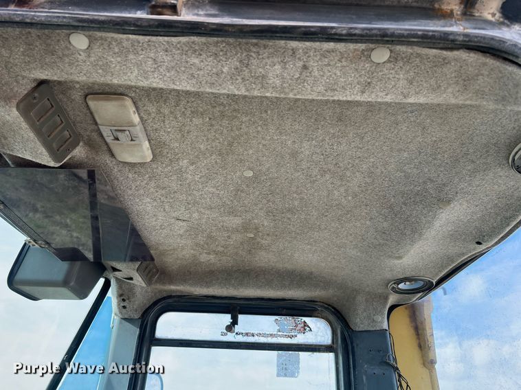 image for item DQ2311 1999 Komatsu WA500-3L  wheel loader